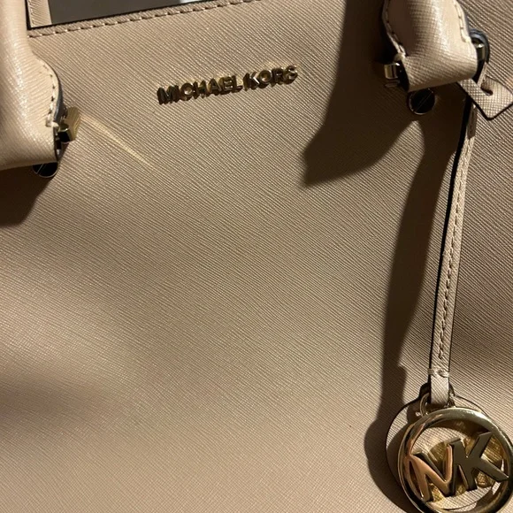 Michael Kors Large Tan Purse - Picture 2 of 11